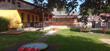 Areál zdraví a sportu terasa restaurace a minigolf