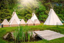 Kanak - půjčovna lodí, kemp Branná Teepee a podsady