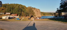 Autocamp Wilsonka na Dalešické přehradě Wilsonova skála a přístav