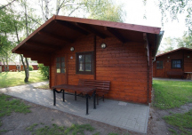 Autocamp Mělník 10x 2-4L bungalov, sprchový kout, WC, TV, kuchyňka,  základní nádobí, lednice