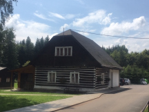 Chatový areál Zděřina Hájenka - rodinná apartmá