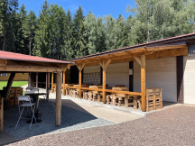 Chatový areál Zděřina Restaurace - venkovní posezení