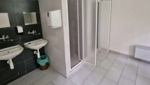Resort pod Landštejnem  Sprchy sportovní hala