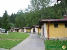 Autocamp na kopci 4L chatky