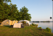 Camping & Restaurant BEZDREV kempová místa u vody i pro rybáře