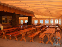 KEMP ŠIKLAND - největší zážitkový areál na Vysočině  Budova Central Kemp