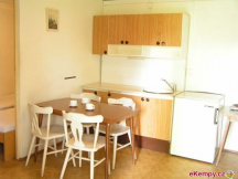 Autokemp Na Terasách 6L Apartmán, kuchyn