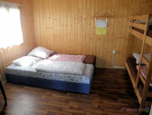 Autokemp Karlštejn 4L chatka