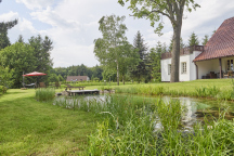 COUNTRY HOUSE Tisá koupací biotopové jezírko