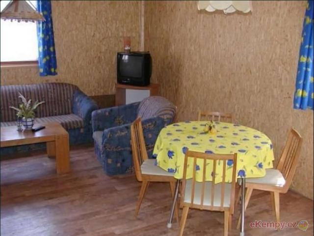 Autokemp Kraskov 5L chatky