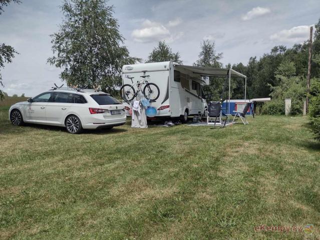 Autokemp Komorník plochy pro stany a karavany