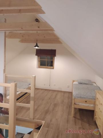 Kemp a hospoda u Švestků Čížov 8L domeček