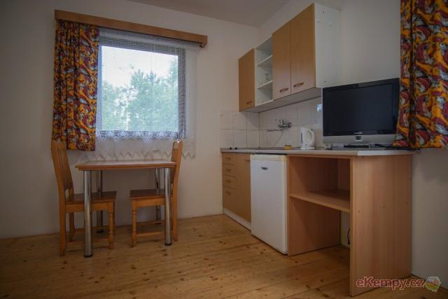 Autocamp Mělník 10x 4L bungalov