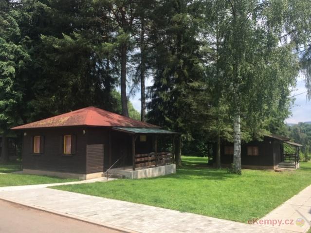 Chatový areál Zděřina Chatky se společným WC