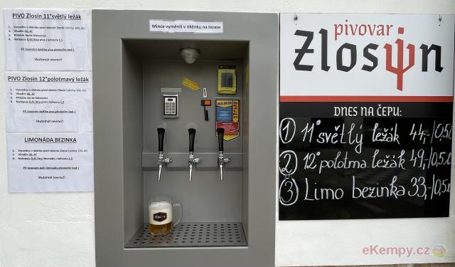 Karavan Kemp Zlosin Venkovní samoobslužný výčep s našim pivem Zlosin