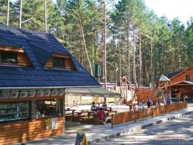Chatová osada Jachta u Máchova jezera Restaurace chatová osada Jachta