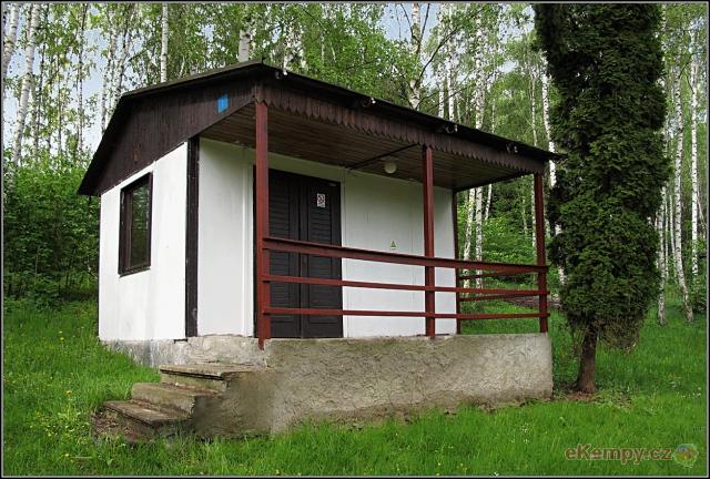 Kemp Úštěk u jezera Chmelař 4L retro chatky
