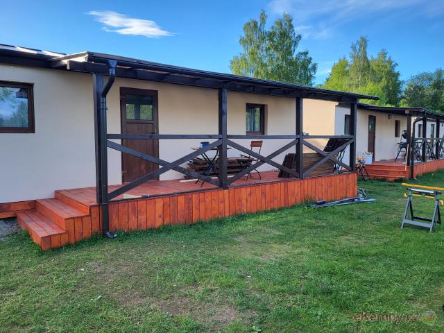 Autocamp Jenišov - Lipno nové 4L Bungalovy(Mobilní chatky)