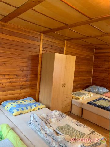 Camp Velkopařezitý chata Boubín s kuchynkou a WC