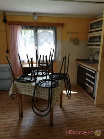 Autokemp Podroužek 5L Chaty Gisela, kuchynka, WC, koupelna