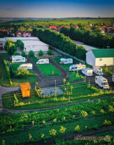 Stellplatz Park 'n' wine Velké Bílovice 