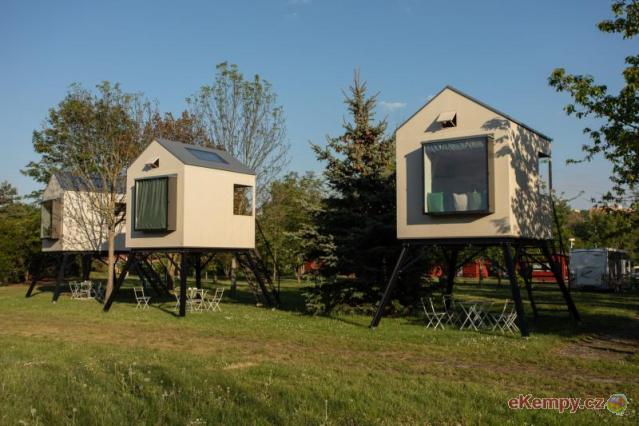 Prague camping Džbán 2-5L posed