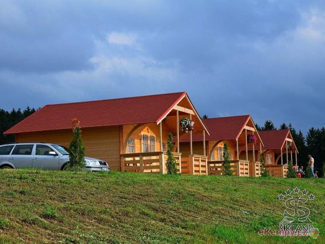 KEMP ŠIKLAND - největší zážitkový areál na Vysočině  Srubový apartmán